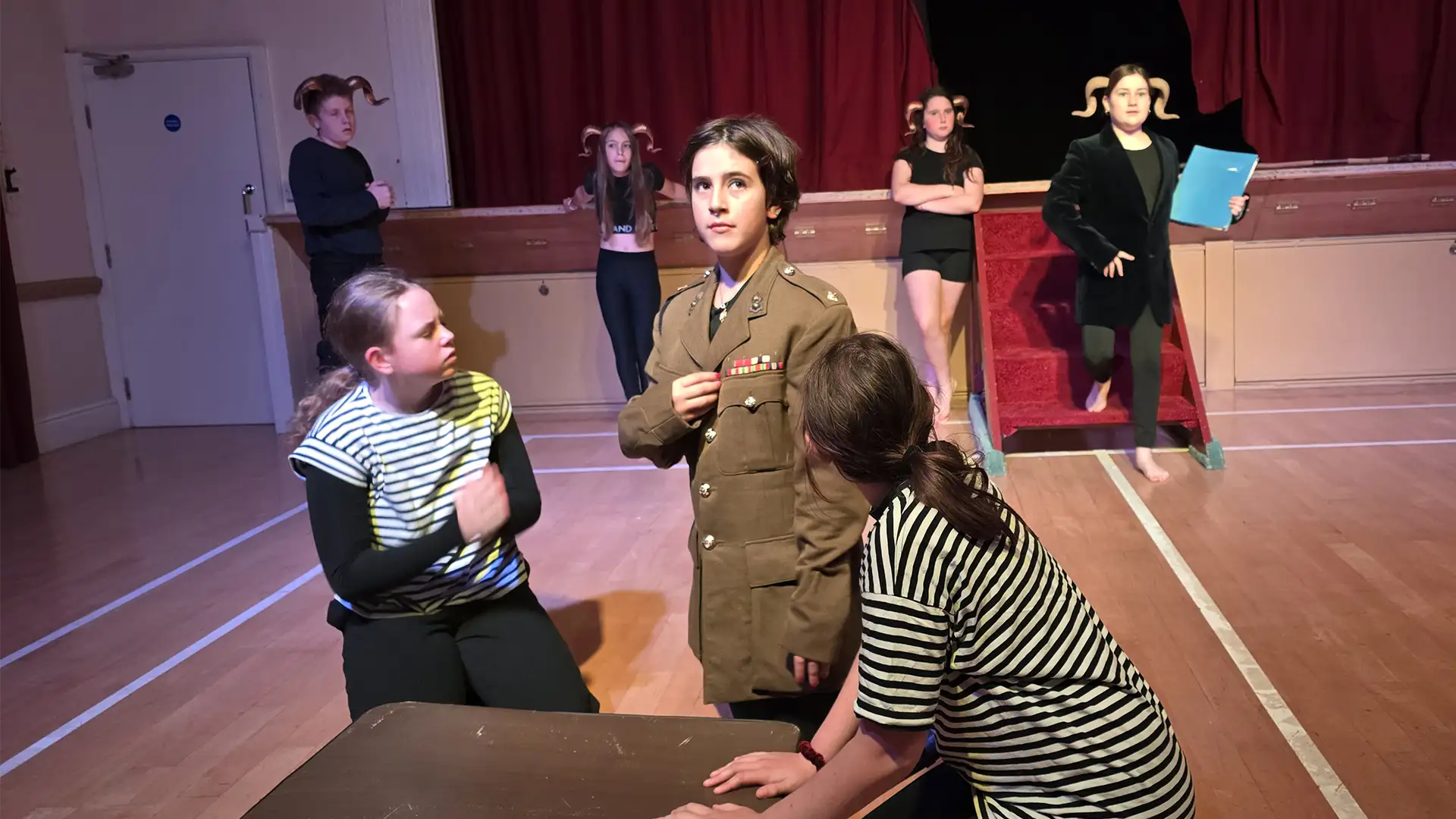 The cast of "The Cyclops (of South Brent)"